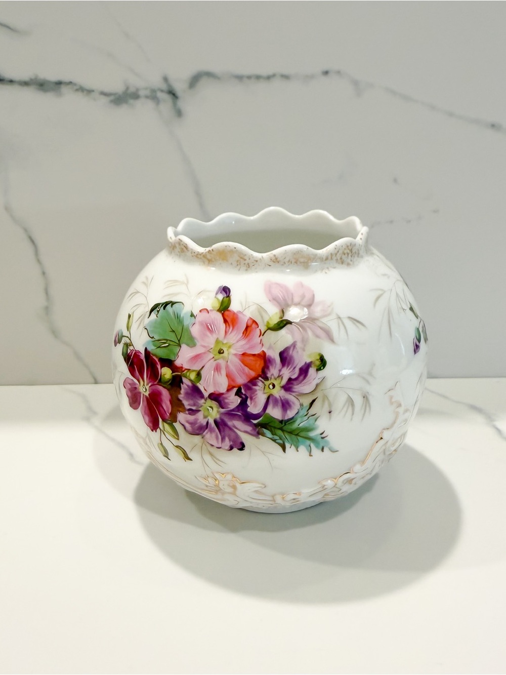 Leonard Vienna Austria
Porcelain Cachepot Hand
Painted Floral Raised Gilt Relief